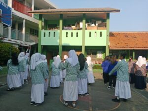 Pembiasaan Literasi di SMP Tulus Kartika